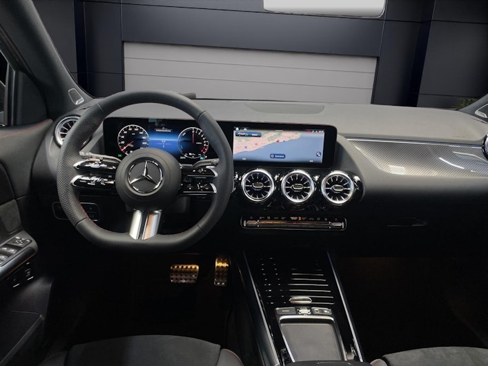 Vehicle image MERCEDES-BENZ GLA 250