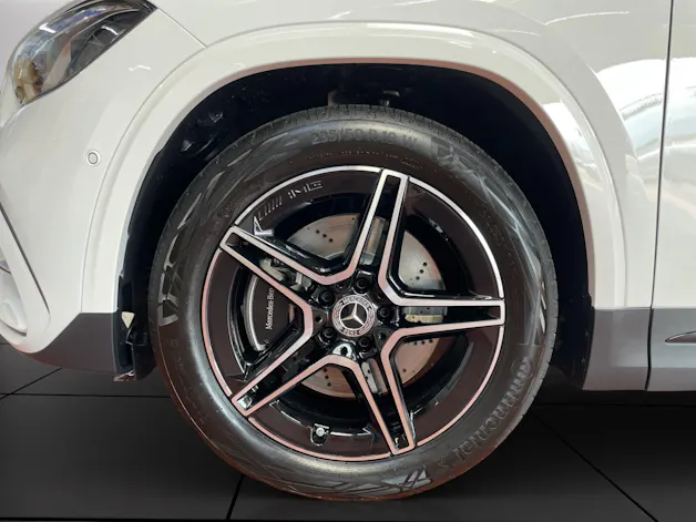 Mercedes-Benz GLA 250 4MATIC Swiss Star AMG Line