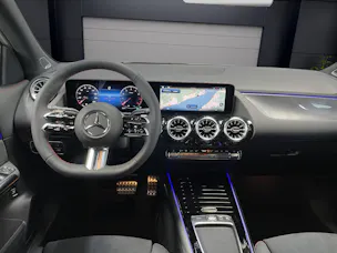 Mercedes-Benz GLA 250 4MATIC Swiss Star AMG Line
