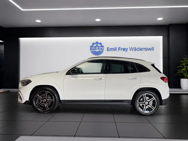 Mercedes-Benz GLA 250 4MATIC Swiss Star AMG Line