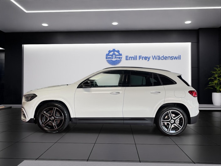 Vehicle image MERCEDES-BENZ GLA 250