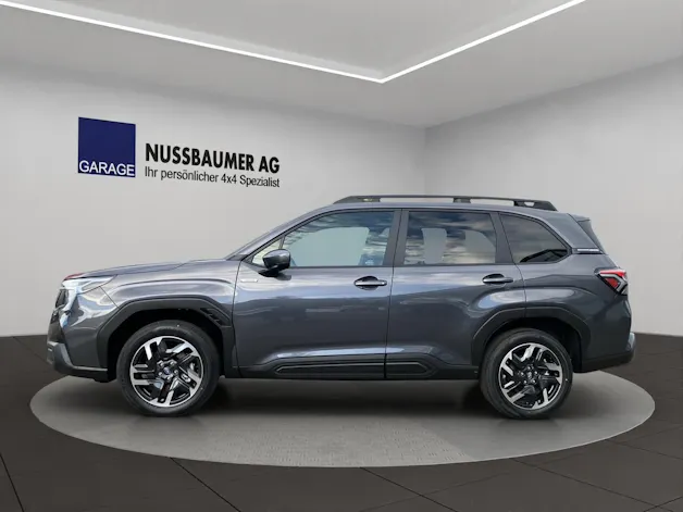 Subaru Forester Station 2.0i e-Boxer Swiss Plus