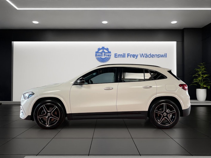 immagine del veicolo MERCEDES-BENZ GLA 200