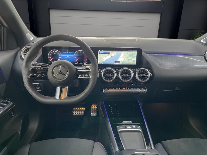 immagine del veicolo MERCEDES-BENZ GLA 200