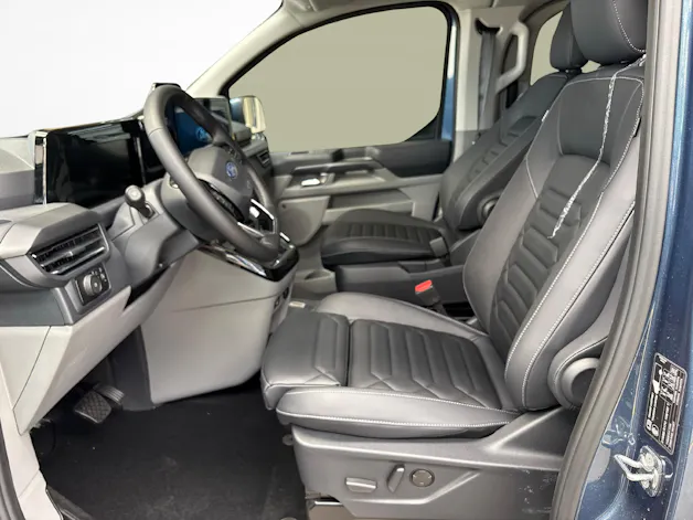 Ford Tourneo C Bus 320 L1 2.0 EcoBlue 170 Titanium