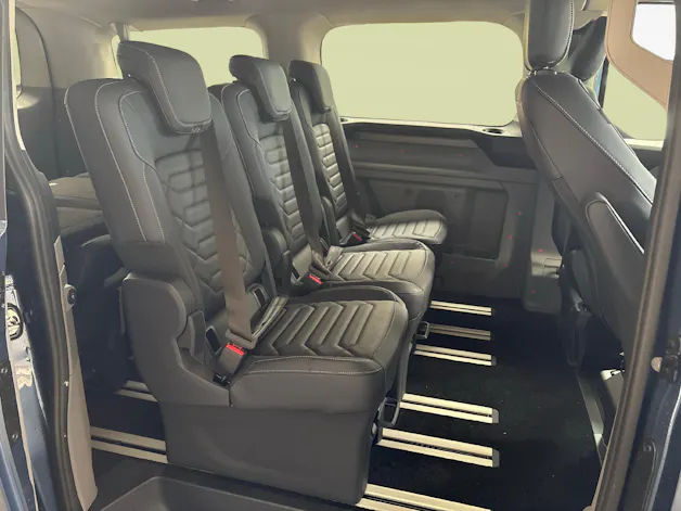 Ford Tourneo C Bus 320 L1 2.0 EcoBlue 170 Titanium