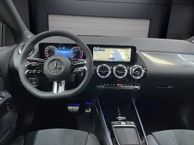 Mercedes-Benz GLA 250 4MATIC Swiss Star AMG Line