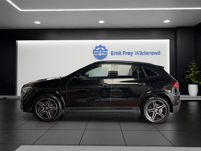 Vehicle image MERCEDES-BENZ GLA 250