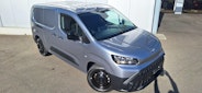 First vehicle image