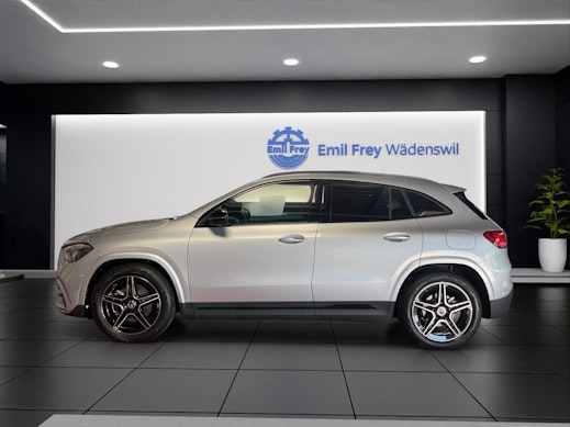 MERCEDES-BENZ GLA 250 Swiss Star AMG Line 4matic 3