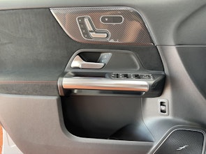 immagine del veicolo MERCEDES-BENZ GLA 250 4MATIC Swiss Star AMG Line