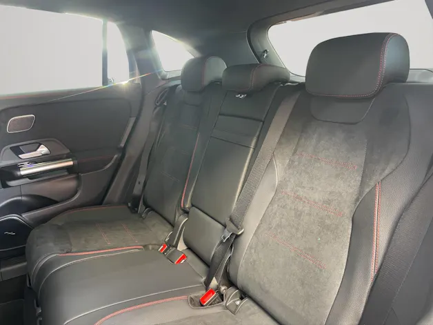 Mercedes-Benz GLA 200 Night Star AMG Line