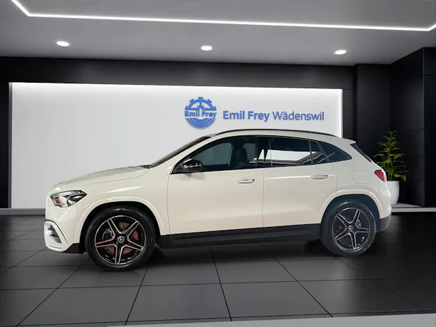 Mercedes-Benz GLA 250 4MATIC Swiss Star AMG Line