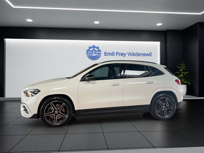 Vehicle image MERCEDES-BENZ GLA 250