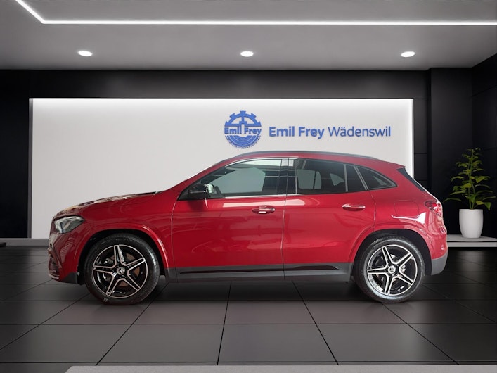 Vehicle image MERCEDES-BENZ GLA 200