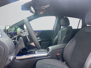 Fahrzeugbild MERCEDES-BENZ GLA 200 Night Star AMG Line