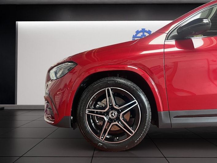 Vehicle image MERCEDES-BENZ GLA 200