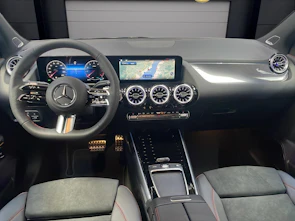 Fahrzeugbild MERCEDES-BENZ GLA 200 Night Star AMG Line