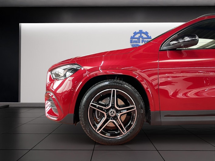 Vehicle image MERCEDES-BENZ GLA 200