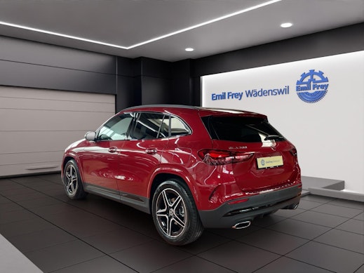 MERCEDES-BENZ GLA 200 Night Star AMG Line 3