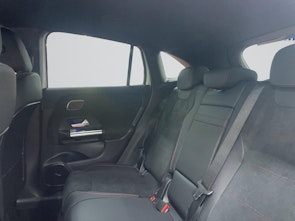 Fahrzeugbild MERCEDES-BENZ GLA 200 Night Star AMG Line