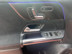 Vehicle image MERCEDES-BENZ GLA 250 e EQ Star AMG Line