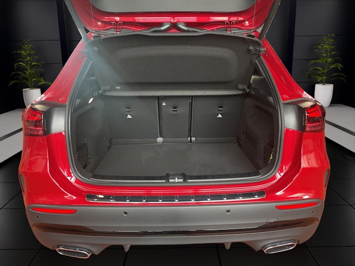 Vehicle image MERCEDES-BENZ GLA 250