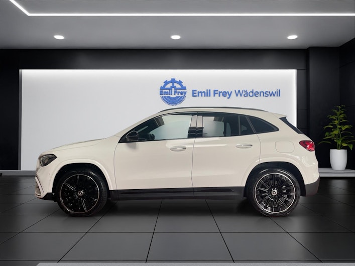 Vehicle image MERCEDES-BENZ GLA 250
