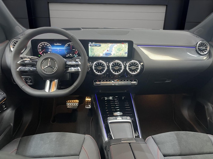 Vehicle image MERCEDES-BENZ GLA 250