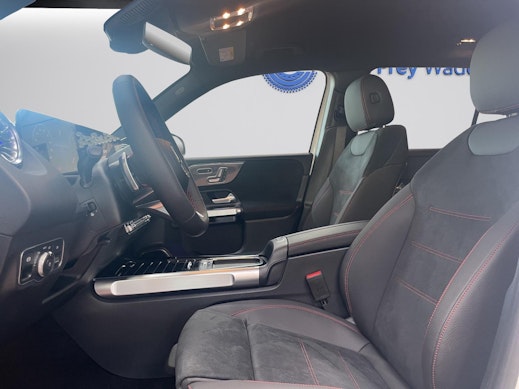 MERCEDES-BENZ GLB 220 AMG Line 4matic 3