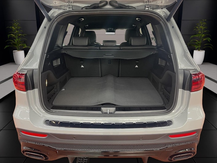 Vehicle image MERCEDES-BENZ GLB 220