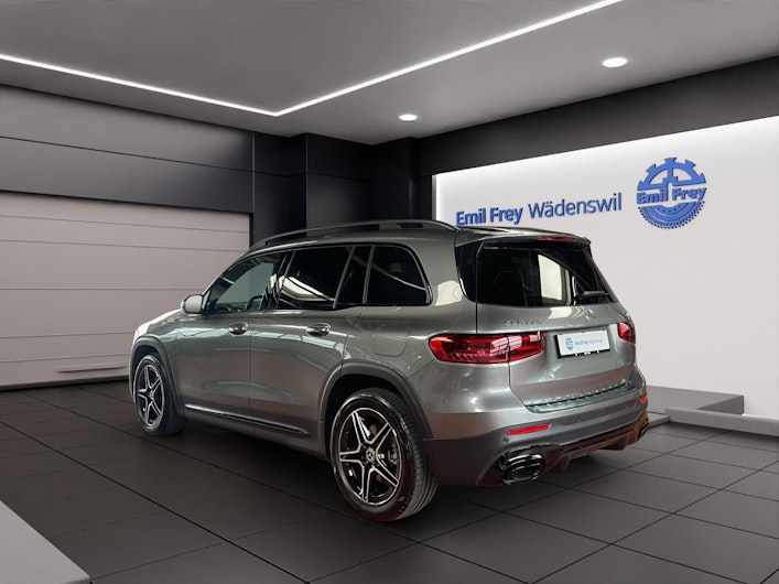 Vehicle image MERCEDES-BENZ GLB 220