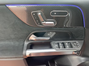 Vehicle image MERCEDES-BENZ GLB 220 AMG Line 4matic