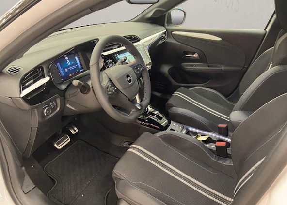 Vehicle image 4 Vehicle image 4