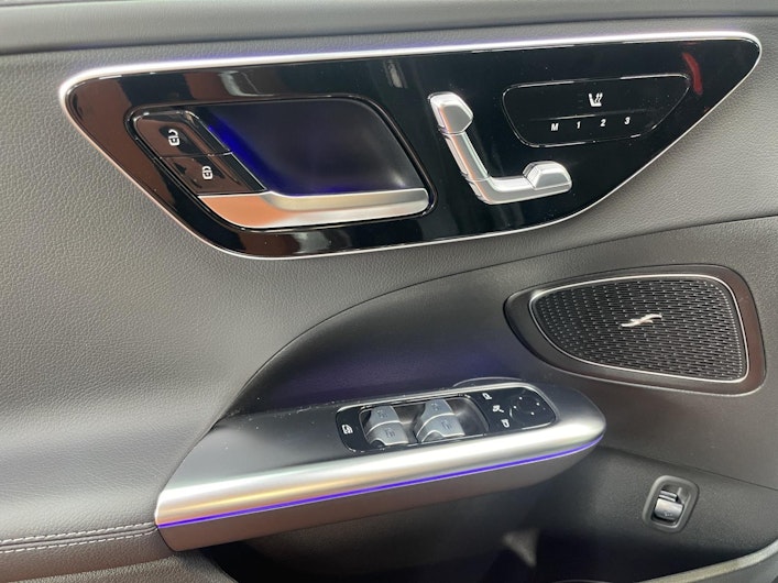 Vehicle image MERCEDES-BENZ C 220