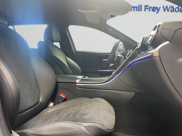 Vehicle image MERCEDES-BENZ C 220