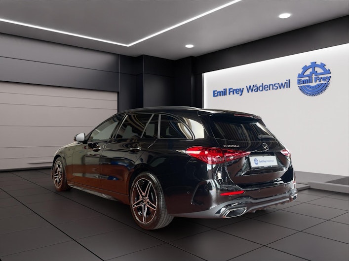 Vehicle image MERCEDES-BENZ C 220