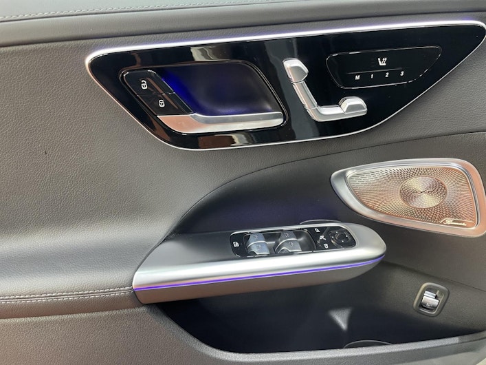 Vehicle image MERCEDES-BENZ C 220