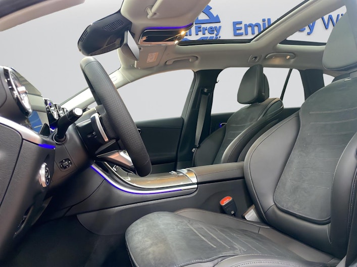 Vehicle image MERCEDES-BENZ C 220