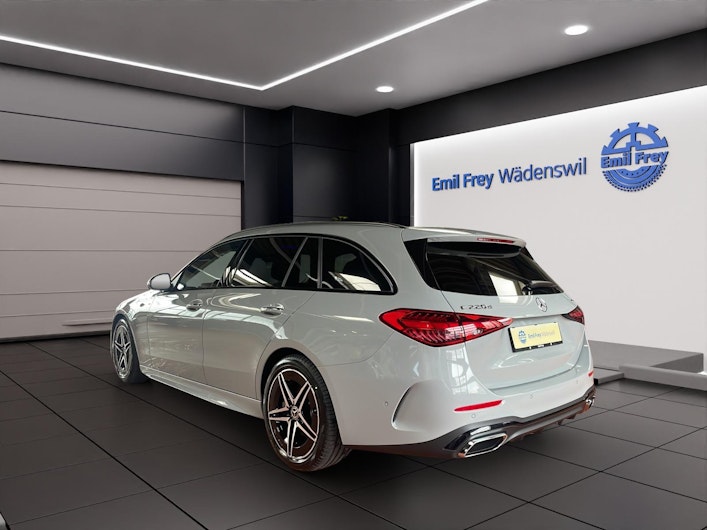 Vehicle image MERCEDES-BENZ C 220