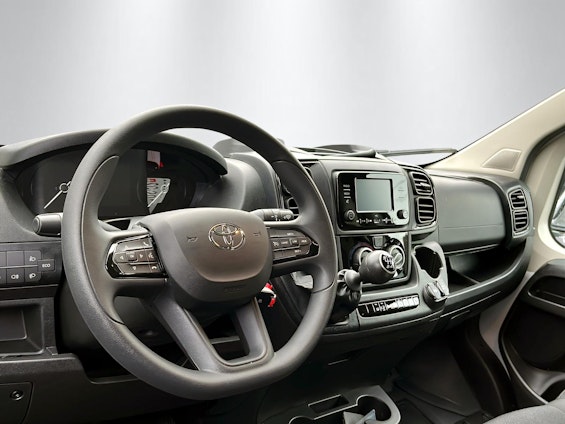 Vehicle image 7 Vehicle image 7