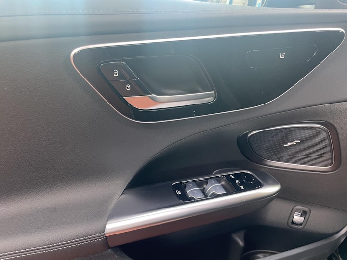 Vehicle image MERCEDES-BENZ C 220