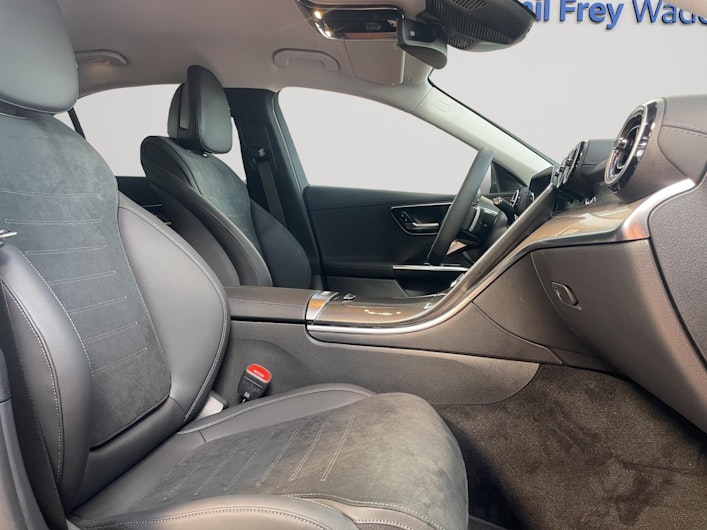 Vehicle image MERCEDES-BENZ C 220