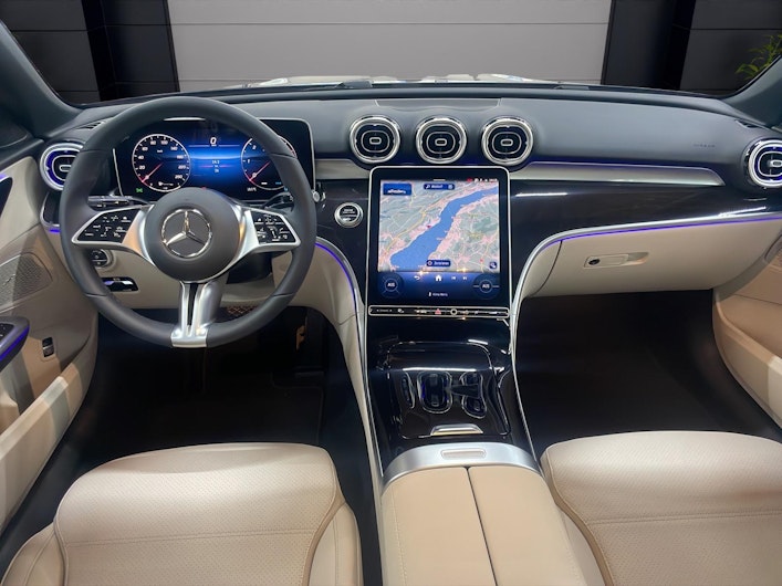 Vehicle image MERCEDES-BENZ C 220