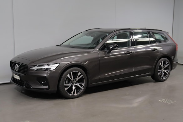 VOLVO V60 2.0 B4 Plus Dark 1