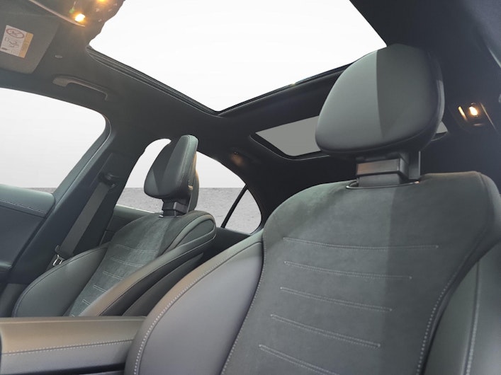 Vehicle image MERCEDES-BENZ C 220