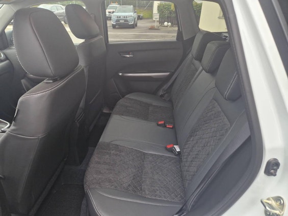 Vehicle image 6 Vehicle image 6