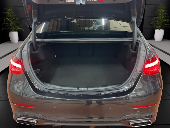 Vehicle image MERCEDES-BENZ C 300