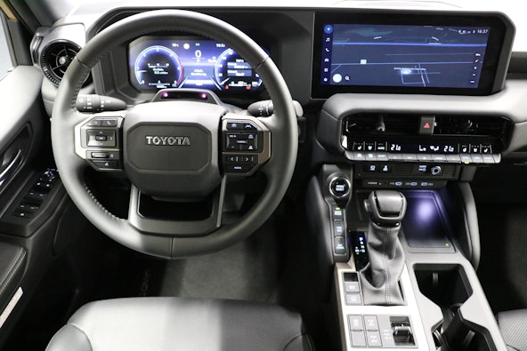 Vehicle image 6