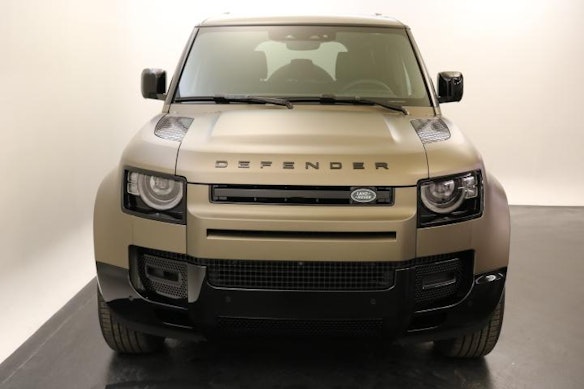 LAND ROVER Defender 110 2.0 P300e X-Dynamic SE 1